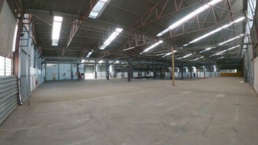 Warehouse To Let  in Spartan