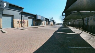 Renovated 462m2 warehouse to let in Meadowdale