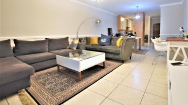 2 Bed Garden Apartment Across the Road from Crawford Sandton School.