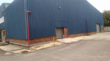 Warehouse To Let in Langlaagte