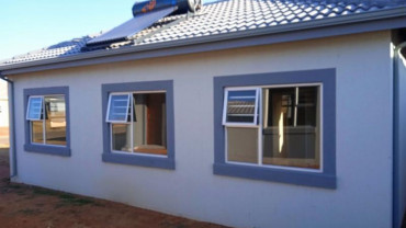 Ideal 3 bedroom 2 bathroom home in Carnival Green Estate. Development approved for 100% home loan by all major banks.