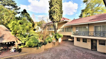 10 Bedroom House For Sale In Parktown North