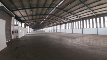 Distribution Warehouse To Let in Pomona